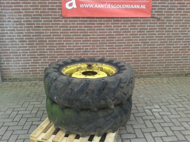 Pirelli - الإطارات والجنوط: صورة 1 Pirelli - الإطارات والجنوط: صورة 1