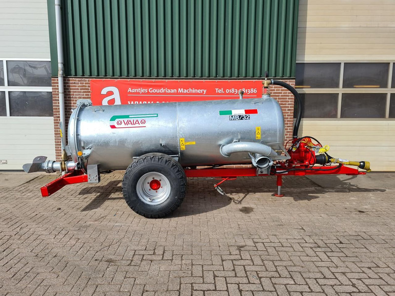 Vaia waterwagen MB32 - آلة رش السماد الطبيعي: صورة 1 Vaia waterwagen MB32 - آلة رش السماد الطبيعي: صورة 1