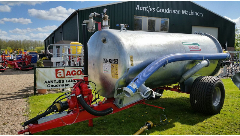 Watertank met haspel - آلة رش السماد الطبيعي: صورة 2 Watertank met haspel - آلة رش السماد الطبيعي: صورة 2