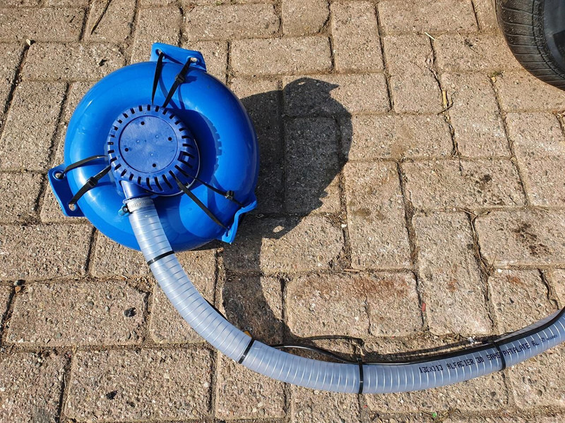 Zonnedrinkbak 900 L grootvee - Nieuw - معدات الثروة الحيوانية: صورة 4 Zonnedrinkbak 900 L grootvee - Nieuw - معدات الثروة الحيوانية: صورة 4