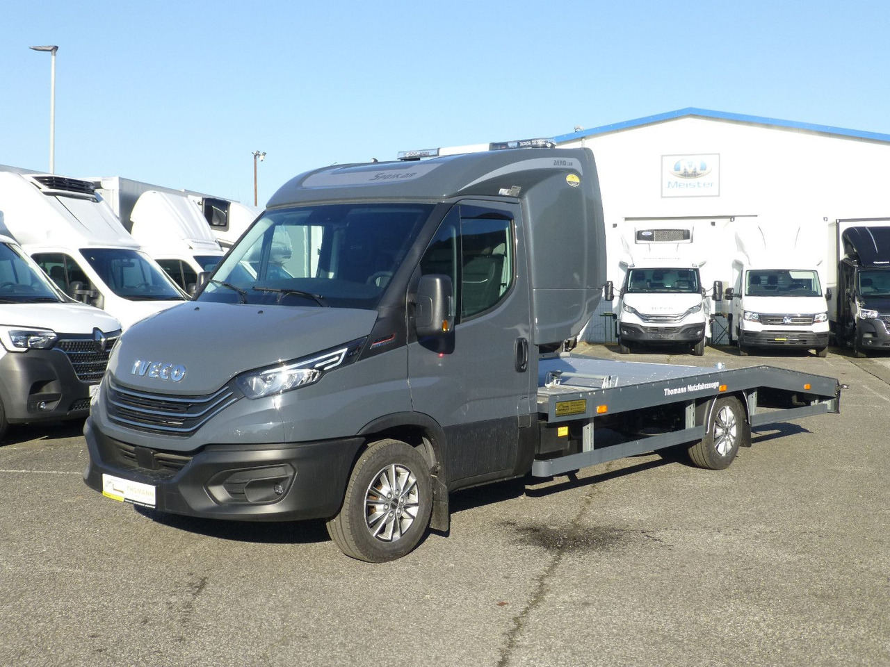 Iveco Daily 35S18 Autotransporter NAVI Schlafkabine - شاحنة سحب: صورة 1 Iveco Daily 35S18 Autotransporter NAVI Schlafkabine - شاحنة سحب: صورة 1