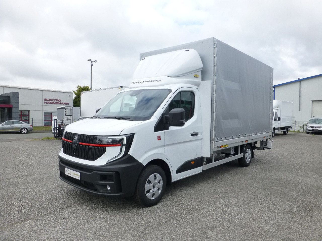 Renault NEW Master Pritsche Plane BÄR Ladebordwand - شاحنة ستارة جانبية: صورة 3 Renault NEW Master Pritsche Plane BÄR Ladebordwand - شاحنة ستارة جانبية: صورة 3