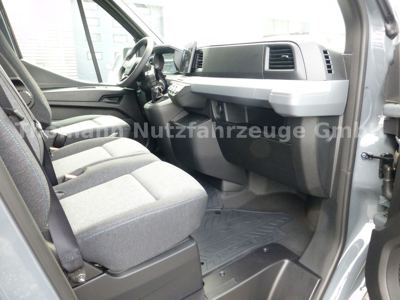 شاحنة ستارة جانبية Renault NEW Master Pritsche Plane Premium 2025: صورة 17