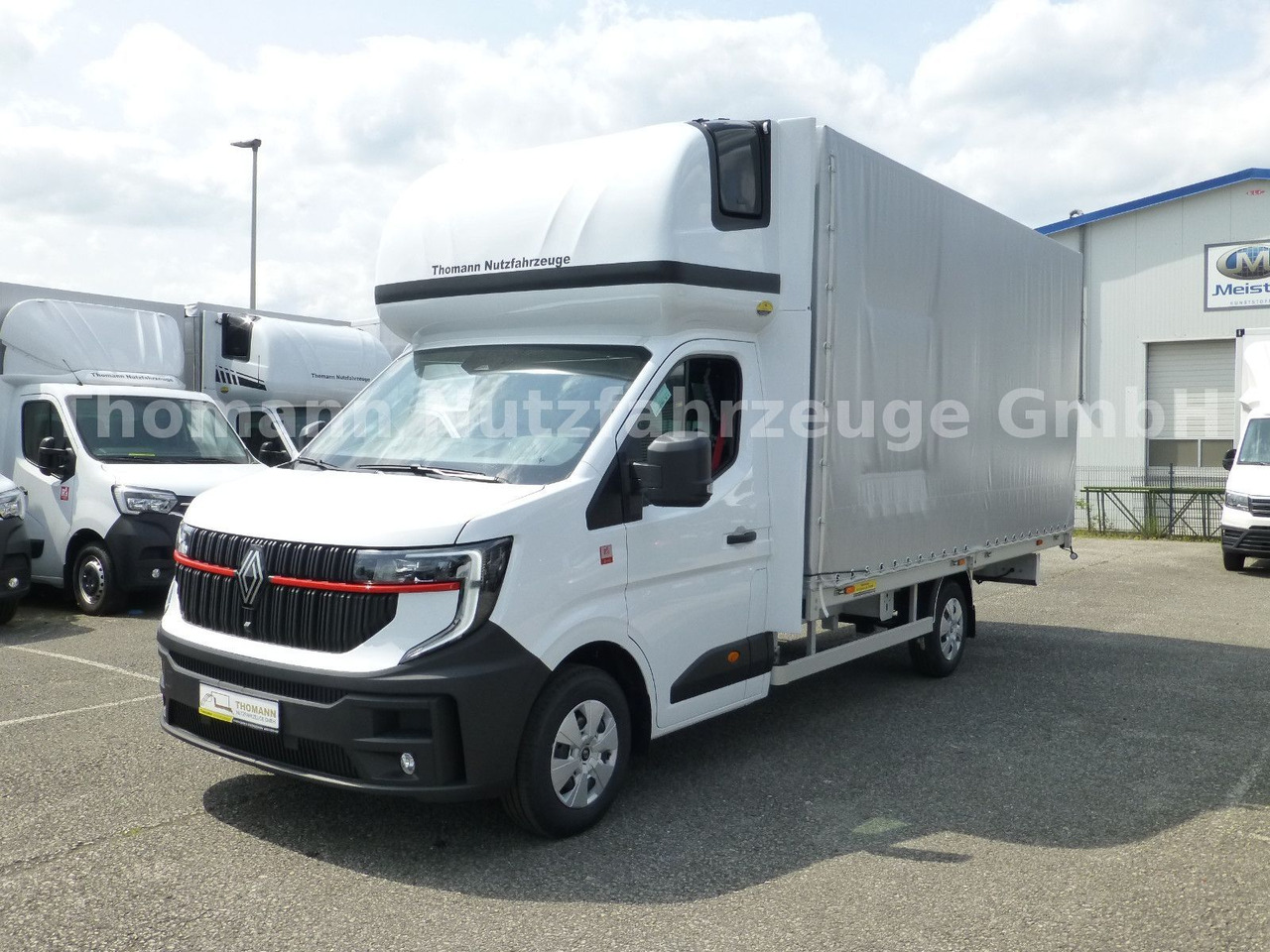 Renault NEW Master Pritsche Plane Schlafkabine - شاحنة ستارة جانبية: صورة 5 Renault NEW Master Pritsche Plane Schlafkabine - شاحنة ستارة جانبية: صورة 5