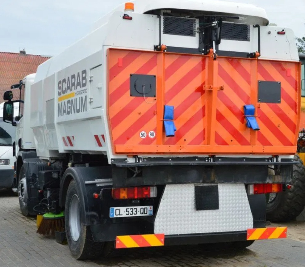 SCARAB Scania 220 Scarab Magnum - سياره كنس شوارع: صورة 5 SCARAB Scania 220 Scarab Magnum - سياره كنس شوارع: صورة 5
