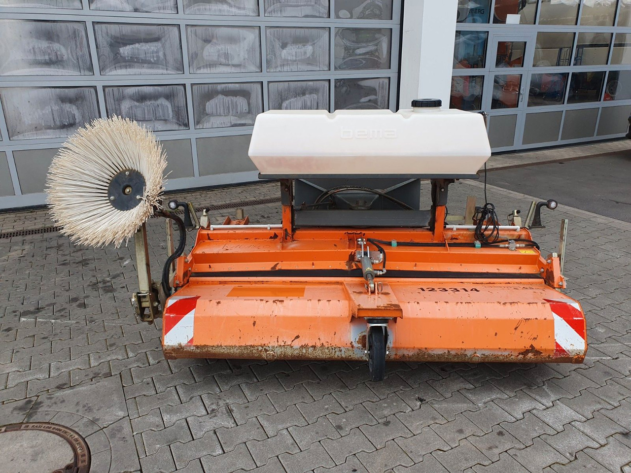 Bema 25 Dual Kehrmaschine / 2.050 mm / 2020 - مكنسة: صورة 3 Bema 25 Dual Kehrmaschine / 2.050 mm / 2020 - مكنسة: صورة 3
