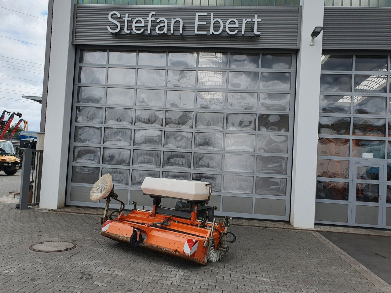 Bema 25 Dual Kehrmaschine / 2.050 mm / 2020 - مكنسة: صورة 1 Bema 25 Dual Kehrmaschine / 2.050 mm / 2020 - مكنسة: صورة 1
