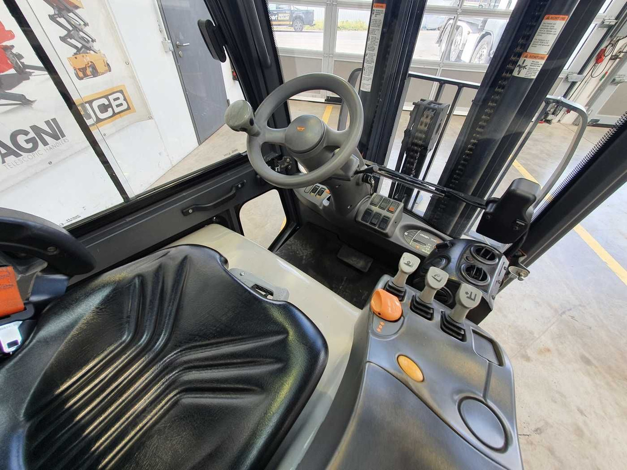 رافعة شوكية كهربائية Crown SCT6020-1.3 /Triplex: 4.30m /Batterie 2020: صورة 11