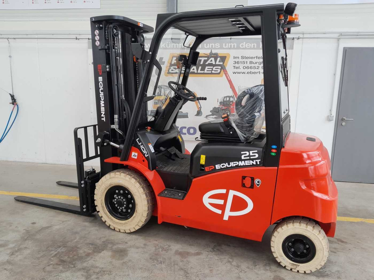 EP Equipment EFL253 / Triplex: 4,80m / SS / Neu - رافعة شوكية كهربائية: صورة 3 EP Equipment EFL253 / Triplex: 4,80m / SS / Neu - رافعة شوكية كهربائية: صورة 3