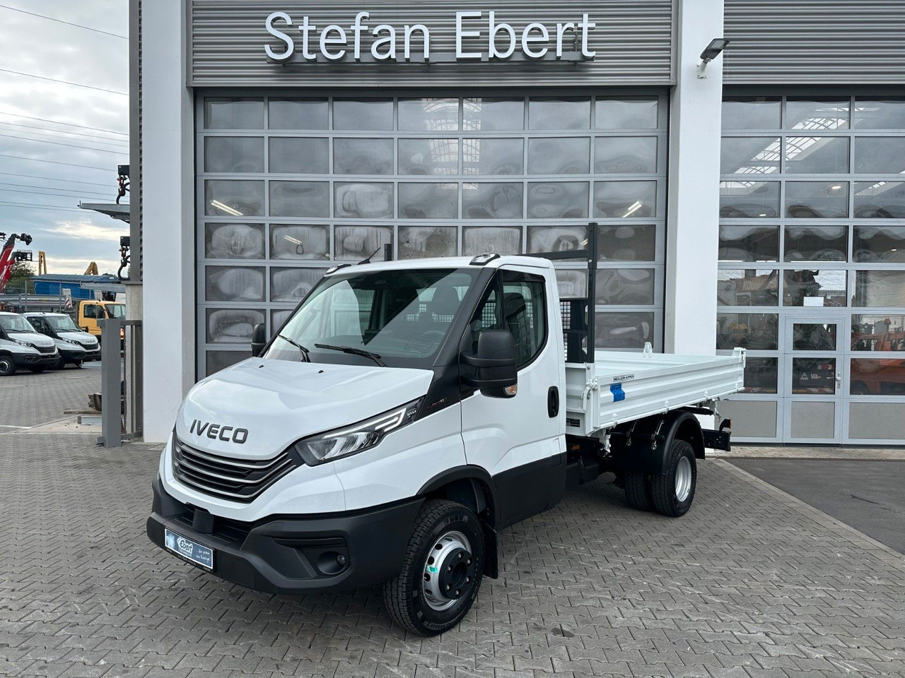 Iveco 70C18H 3-S.-Kipper Meiller *R3.450mm*2xAHK* - قلاب صغير: صورة 1 Iveco 70C18H 3-S.-Kipper Meiller *R3.450mm*2xAHK* - قلاب صغير: صورة 1