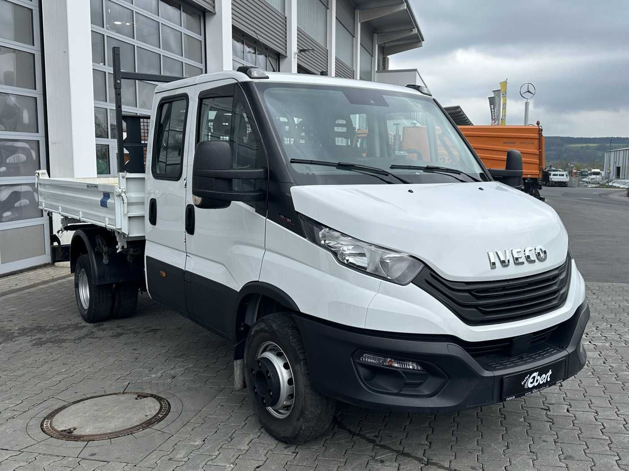 قلاب صغير Iveco 70C18H 3-S.Kipper *R.3750mm*7Sitze*AHK*: صورة 7 قلاب صغير Iveco 70C18H 3-S.Kipper *R.3750mm*7Sitze*AHK*: صورة 7