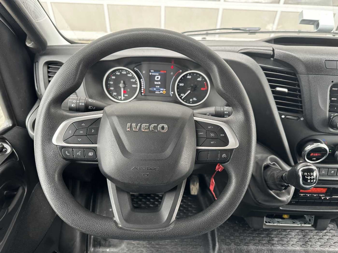 قلاب صغير Iveco 70C18H 3-S.Kipper *R.3750mm*7Sitze*AHK*: صورة 10 قلاب صغير Iveco 70C18H 3-S.Kipper *R.3750mm*7Sitze*AHK*: صورة 10