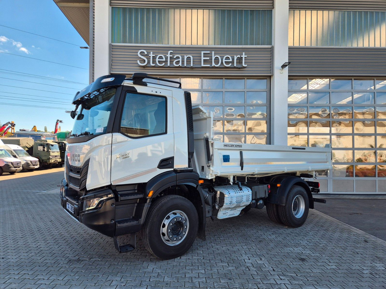 Iveco AD200X46 HR OFF Meiller 3-S.-Kipper *MirrorCam* - شاحنة قلاب: صورة 4 Iveco AD200X46 HR OFF Meiller 3-S.-Kipper *MirrorCam* - شاحنة قلاب: صورة 4