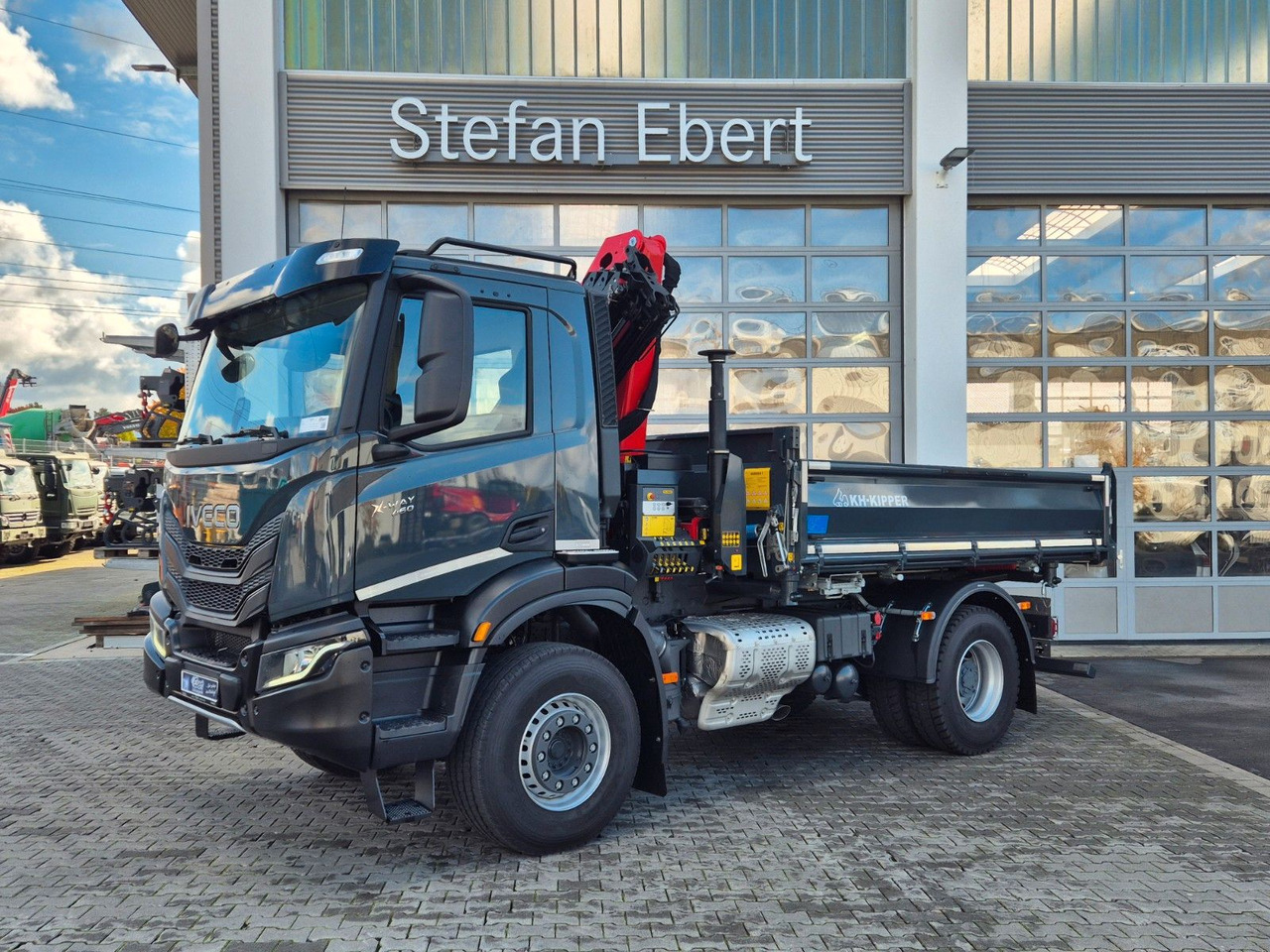Iveco AD200X46/P HR OFF Palfinger PK 12.501 Funk AHK - شاحنة قلاب, شاحنة كرين: صورة 4 Iveco AD200X46/P HR OFF Palfinger PK 12.501 Funk AHK - شاحنة قلاب, شاحنة كرين: صورة 4