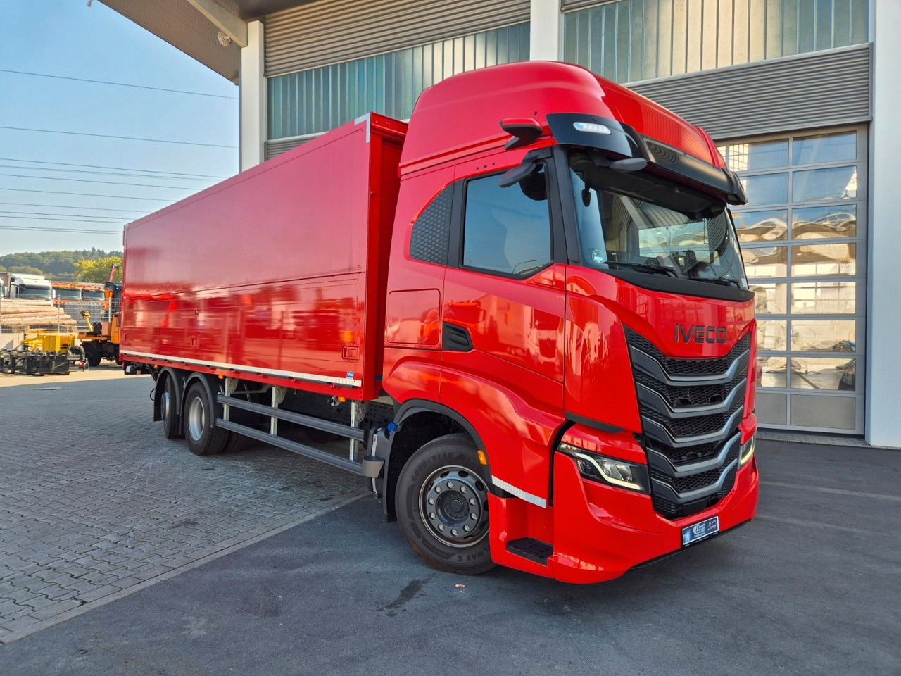 Iveco AS260S50Y/FS Schwenkwand LBW 2xAHK CAM Intarder - شاحنة المشروبات: صورة 2 Iveco AS260S50Y/FS Schwenkwand LBW 2xAHK CAM Intarder - شاحنة المشروبات: صورة 2