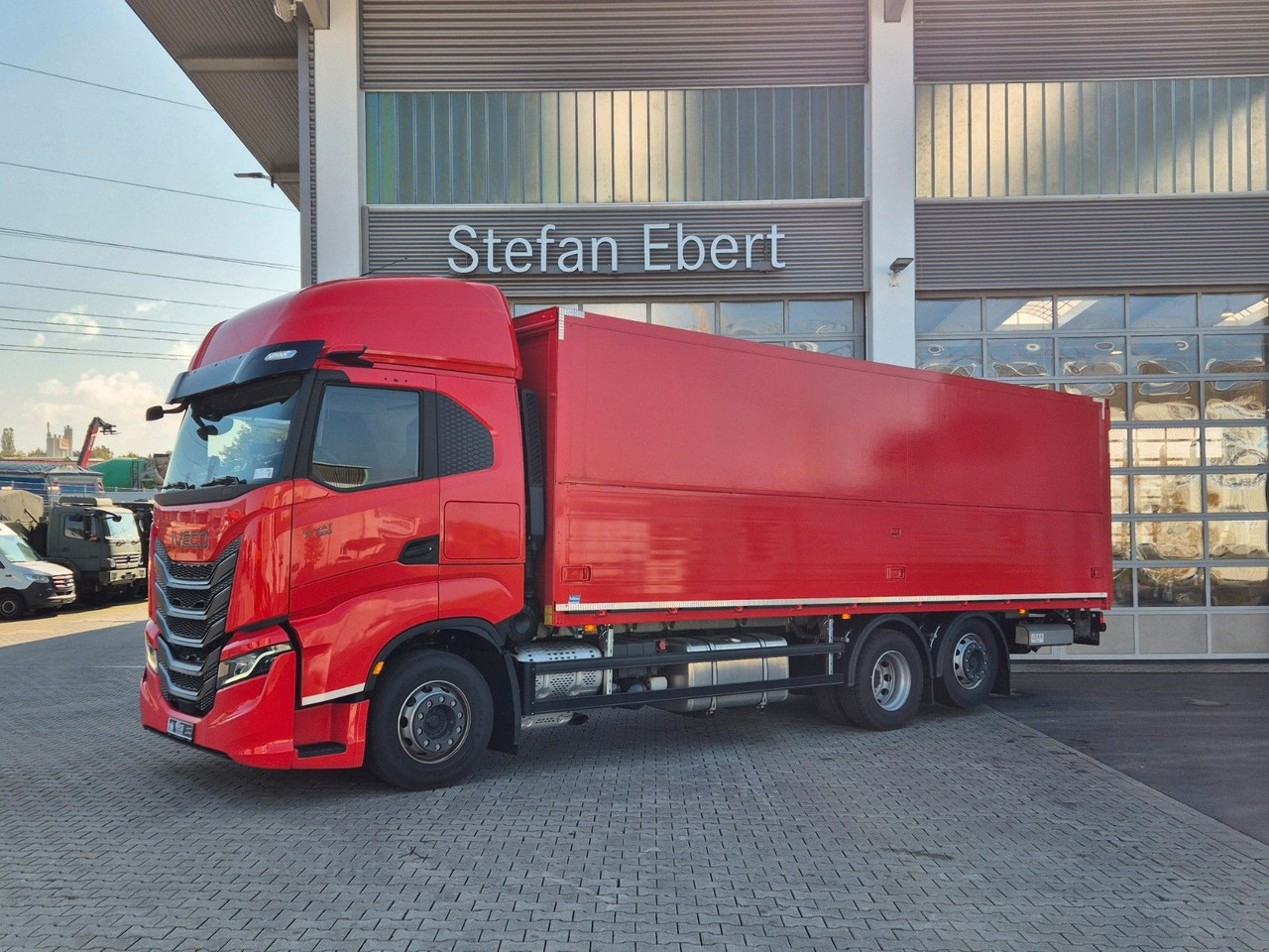 Iveco AS260S50Y/FS Schwenkwand LBW 2xAHK CAM Intarder - شاحنة المشروبات: صورة 3 Iveco AS260S50Y/FS Schwenkwand LBW 2xAHK CAM Intarder - شاحنة المشروبات: صورة 3