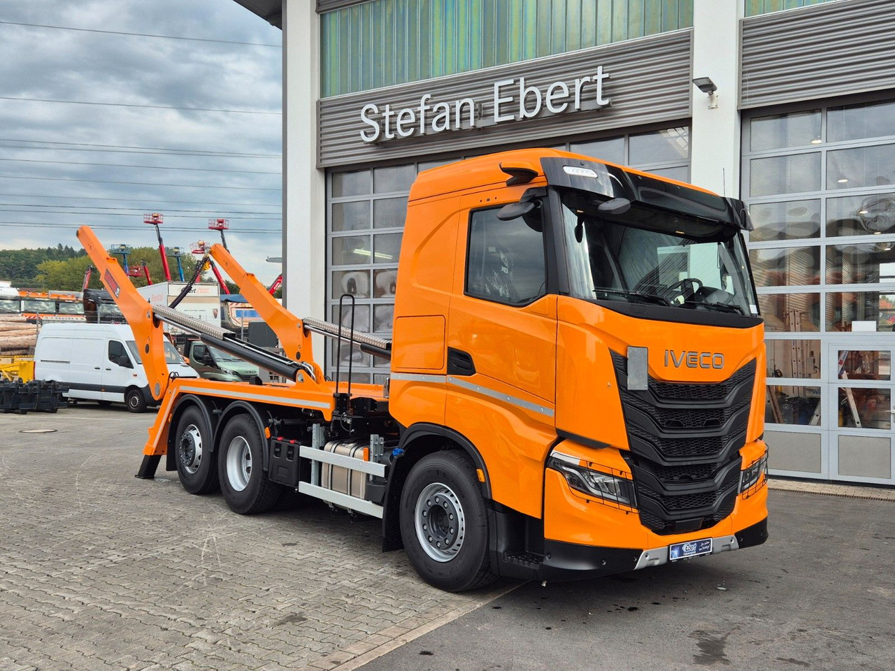 Iveco AS280X58Y/ PS ON Hiab FTR18 Funk AHK Bett Cam - شاحنة قلاب: صورة 1 Iveco AS280X58Y/ PS ON Hiab FTR18 Funk AHK Bett Cam - شاحنة قلاب: صورة 1