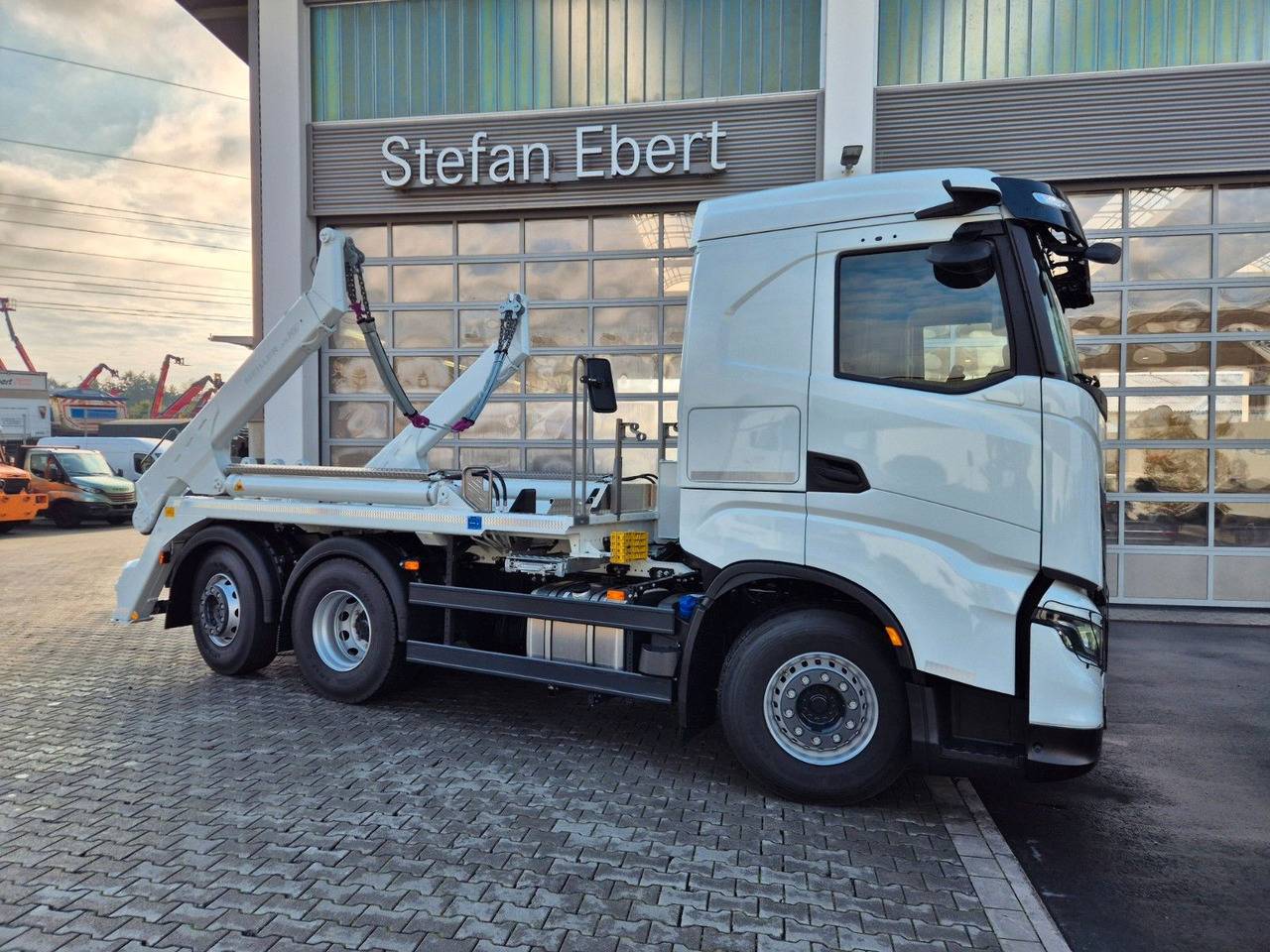 Iveco AS280X58Y/ PS ON Meiller AK 16. T Funk AHK Cam - شاحنة قلاب: صورة 5 Iveco AS280X58Y/ PS ON Meiller AK 16. T Funk AHK Cam - شاحنة قلاب: صورة 5
