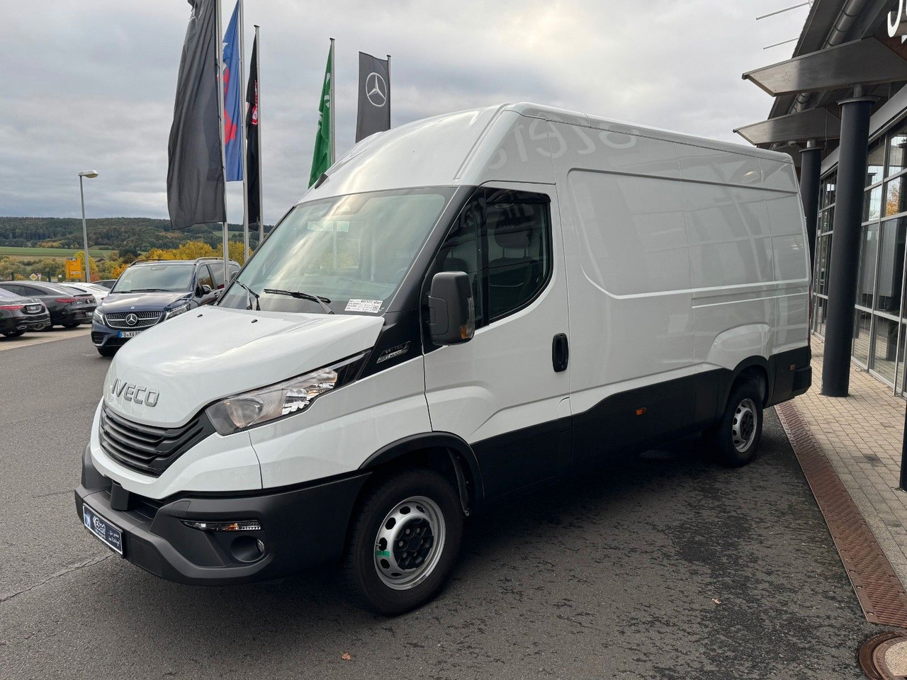 Iveco Daily 35S16 A8 *R3.520mm*Automatik*AHK*ACC* - فان: صورة 4 Iveco Daily 35S16 A8 *R3.520mm*Automatik*AHK*ACC* - فان: صورة 4