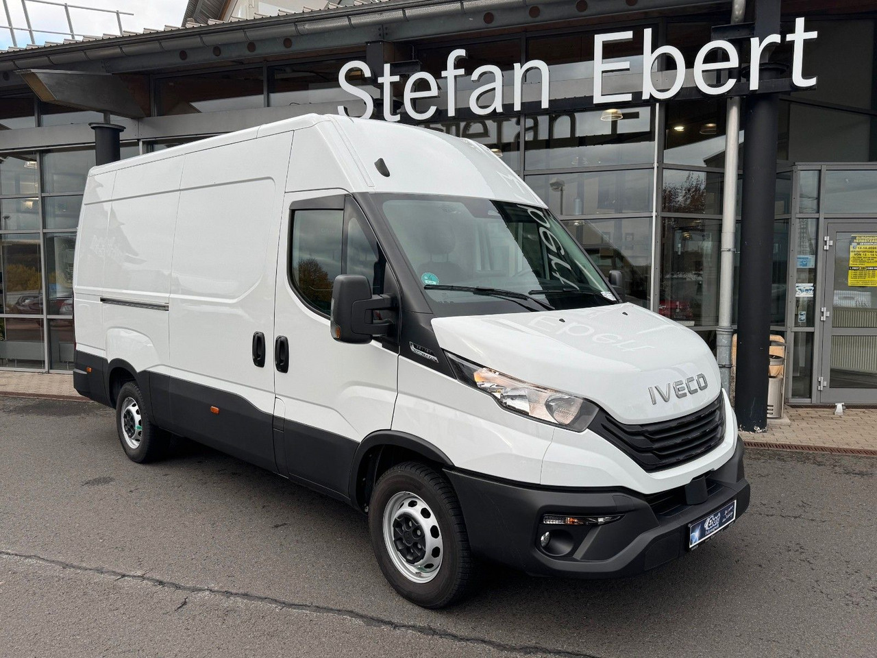 Iveco Daily 35S16 A8 *R3.520mm*Automatik*AHK*ACC* - فان: صورة 1 Iveco Daily 35S16 A8 *R3.520mm*Automatik*AHK*ACC* - فان: صورة 1