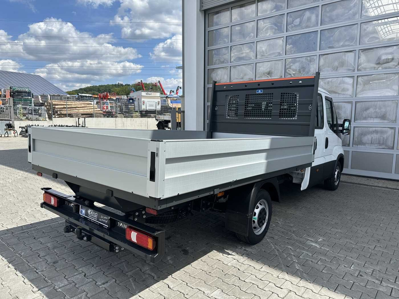 Iveco Daily 35S16 H 3.0L *R3.750mm*AHK*Automatik* 2x - شاحنة مفتوحة: صورة 4 Iveco Daily 35S16 H 3.0L *R3.750mm*AHK*Automatik* 2x - شاحنة مفتوحة: صورة 4