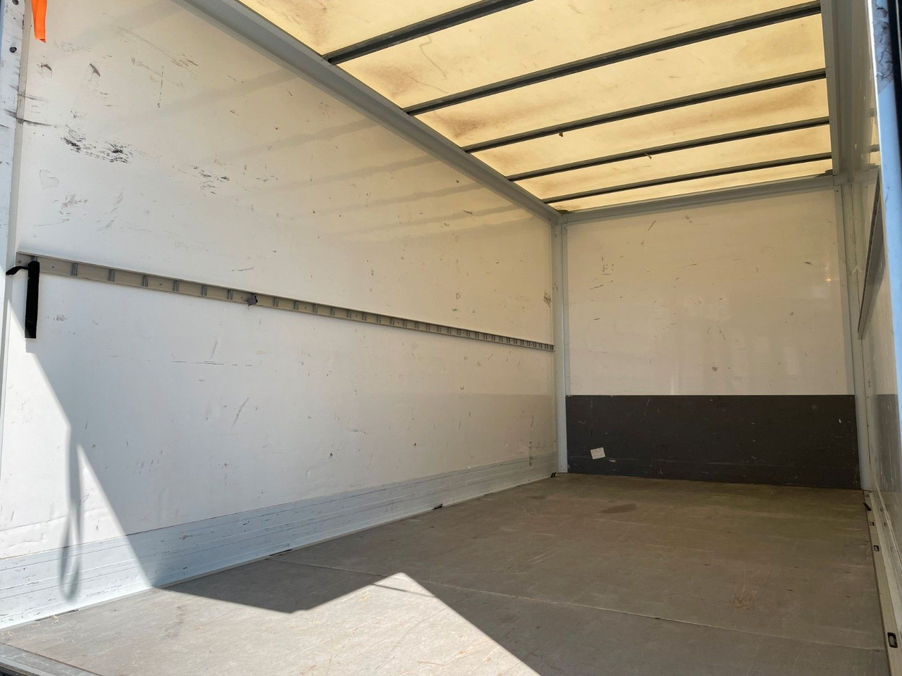Iveco Daily 35S16 *Koffer*LBW*Klima* - شاحنة مغلقة الصندوق: صورة 5 Iveco Daily 35S16 *Koffer*LBW*Klima* - شاحنة مغلقة الصندوق: صورة 5