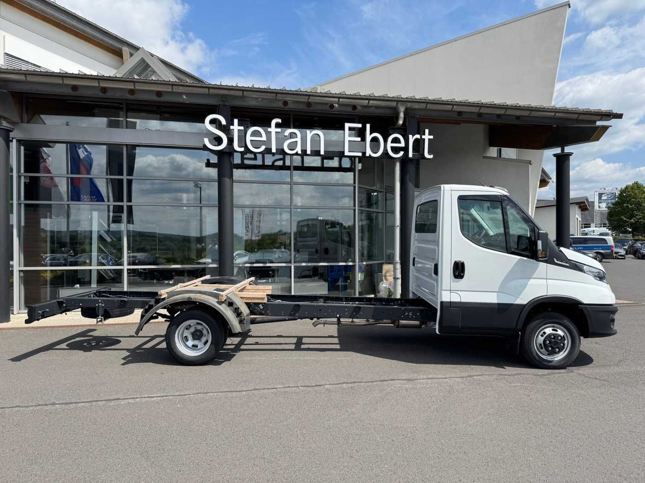 Iveco Daily 50C18 HA8 3.0L *R4.350mm*Klima*Automatik* Iveco Daily 50C18 HA8 3.0L *R4.350mm*Klima*Automatik*: صورة 7 Iveco Daily 50C18 HA8 3.0L *R4.350mm*Klima*Automatik* Iveco Daily 50C18 HA8 3.0L *R4.350mm*Klima*Automatik*: صورة 7