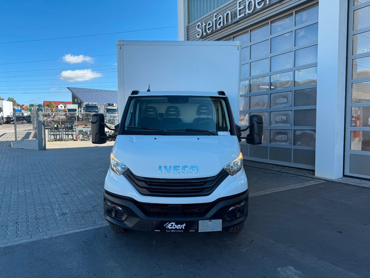 Iveco Daily 70C18 A8 *Koffer*LBW*Automatik* - شاحنة مغلقة الصندوق: صورة 2 Iveco Daily 70C18 A8 *Koffer*LBW*Automatik* - شاحنة مغلقة الصندوق: صورة 2