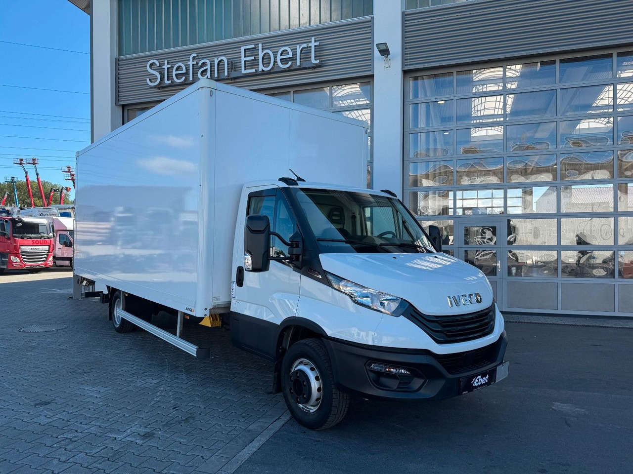 Iveco Daily 70C18 A8 *Koffer*LBW*Automatik* - شاحنة مغلقة الصندوق: صورة 1 Iveco Daily 70C18 A8 *Koffer*LBW*Automatik* - شاحنة مغلقة الصندوق: صورة 1