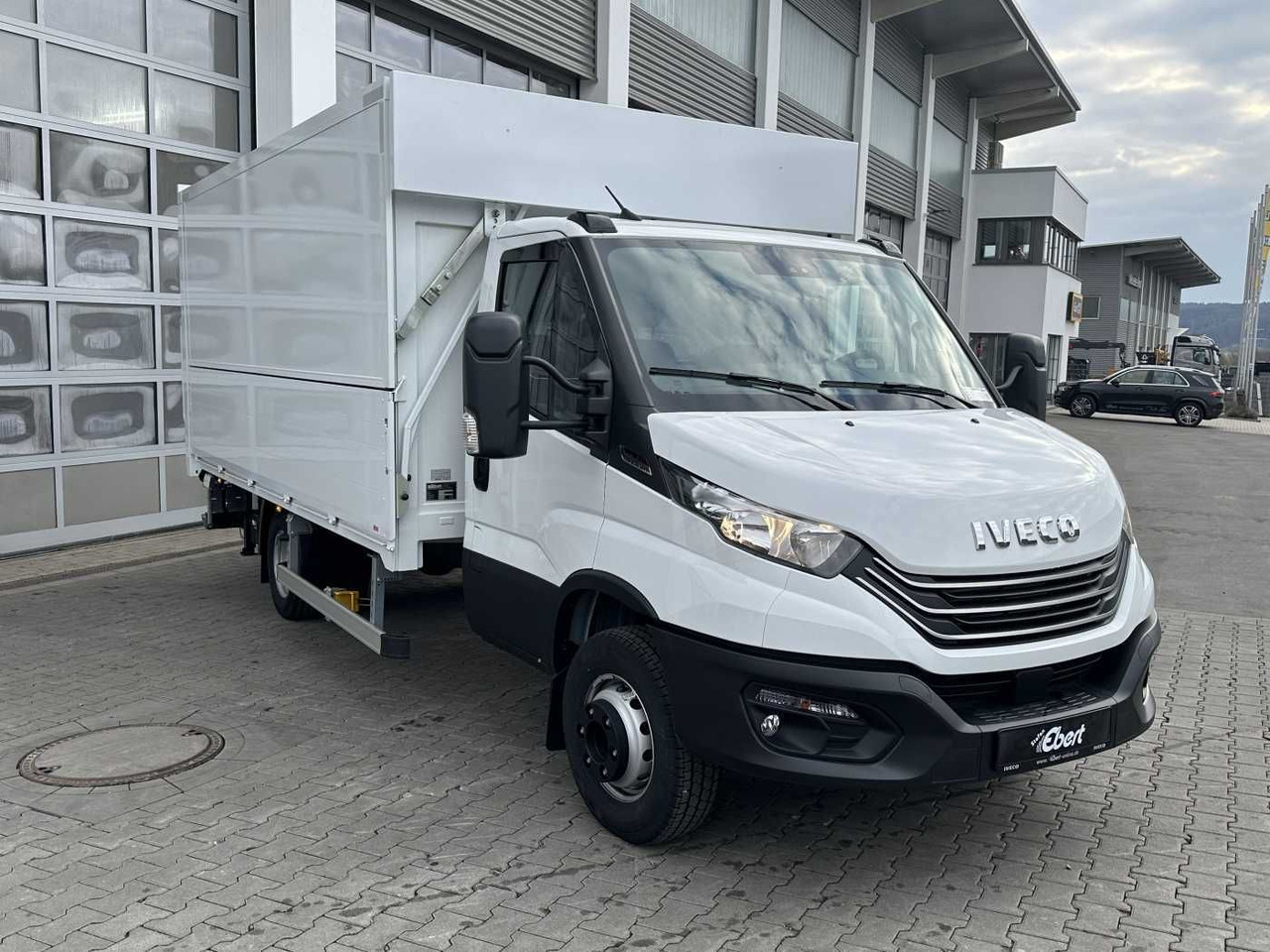 جديدة شاحنة مغلقة الصندوق Iveco Daily 70C18 HA8 *LBW*Schwenkwandkoffer*: صورة 9