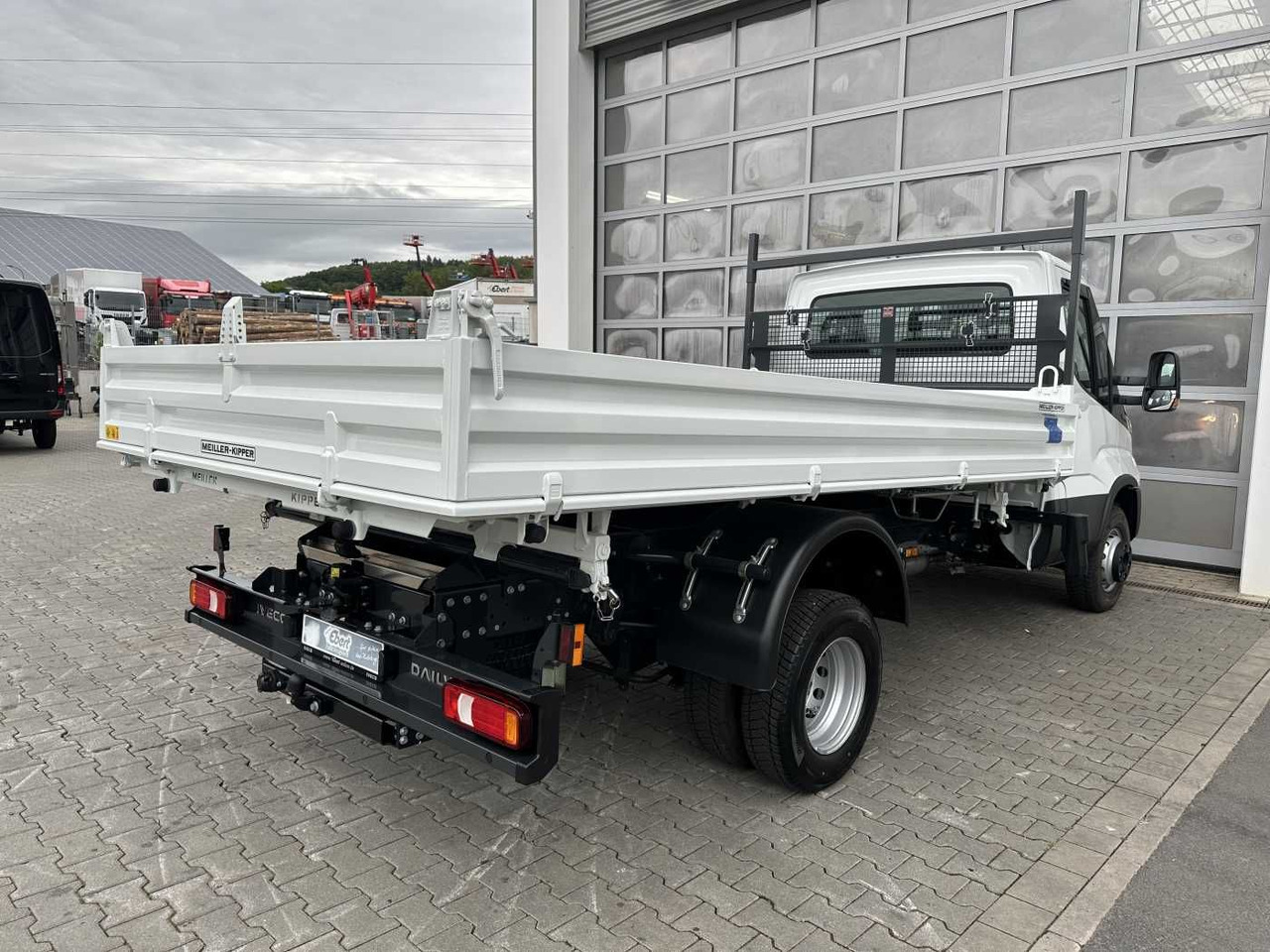 Iveco Daily 70C18H 3-S.-Kipper *R3.750mm*2xAHK* 5x - قلاب صغير: صورة 4 Iveco Daily 70C18H 3-S.-Kipper *R3.750mm*2xAHK* 5x - قلاب صغير: صورة 4