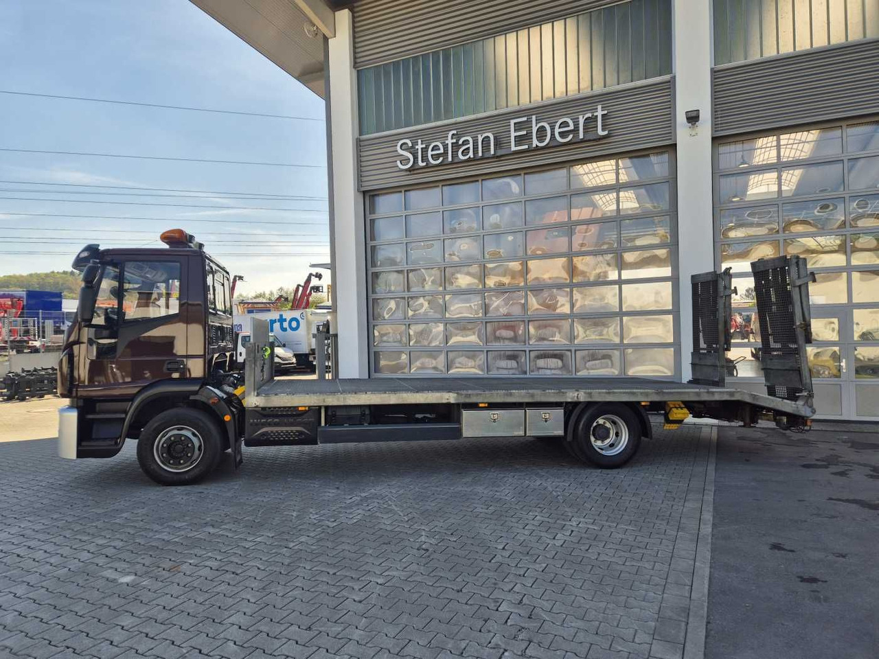 Iveco Eurocargo ML140E25/P Maschinentransporter Winde - شاحنة نقل سيارات شاحنة: صورة 4 Iveco Eurocargo ML140E25/P Maschinentransporter Winde - شاحنة نقل سيارات شاحنة: صورة 4