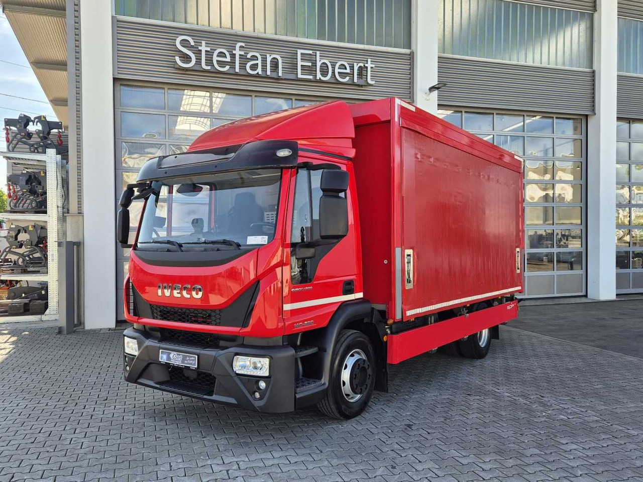 Iveco Eurocargo ML140E25/P Schiebeplanen LBW 1.500kg - شاحنة المشروبات: صورة 2 Iveco Eurocargo ML140E25/P Schiebeplanen LBW 1.500kg - شاحنة المشروبات: صورة 2