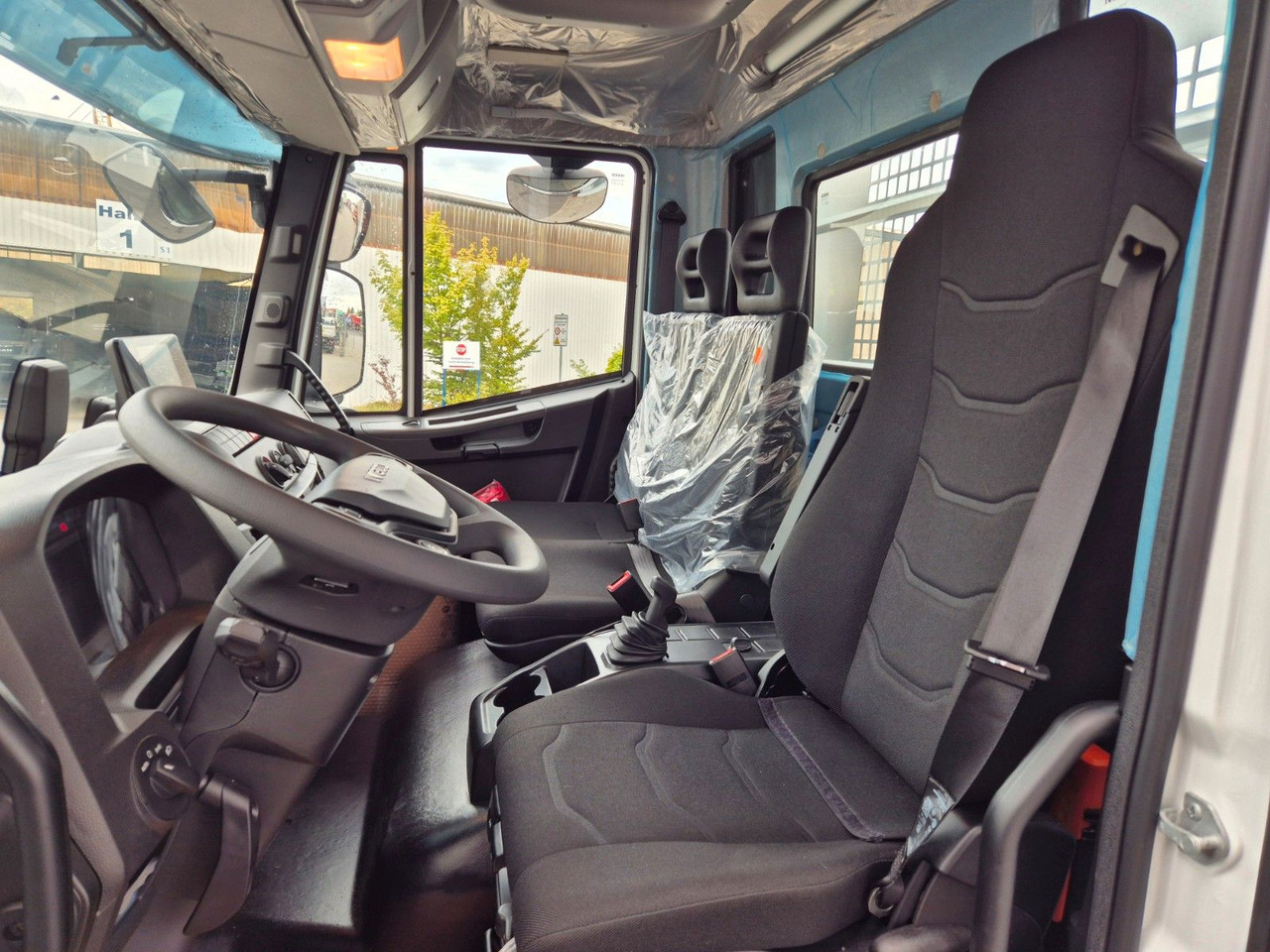 شاحنات مسطحة Iveco Eurocargo ML140E28/P Gerüstbau 3 Sitze AHK Klima: صورة 17