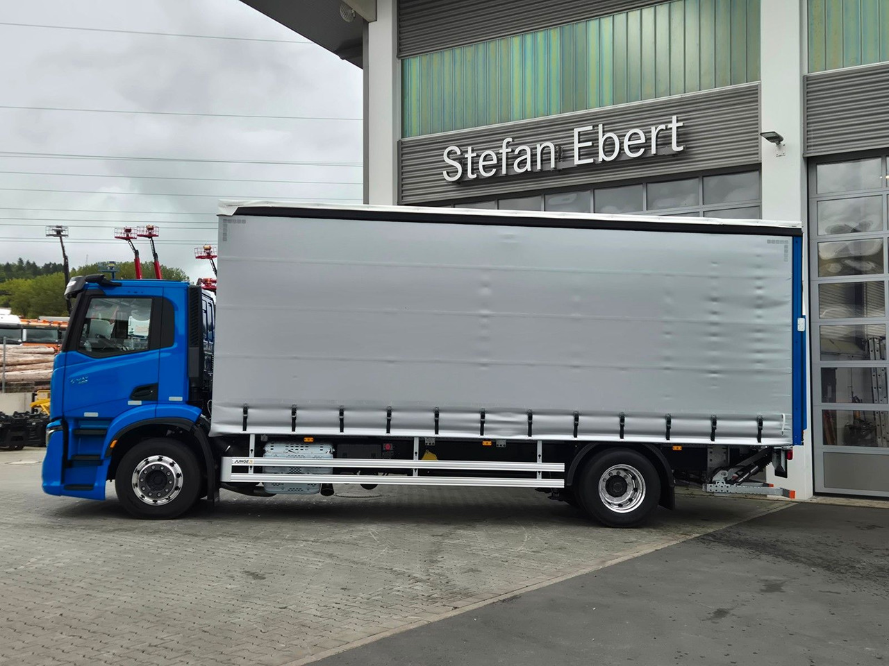 Iveco S-Way AD190S40/P Curtainsider *MirrorCam*LBW* - شاحنة ستارة: صورة 5 Iveco S-Way AD190S40/P Curtainsider *MirrorCam*LBW* - شاحنة ستارة: صورة 5