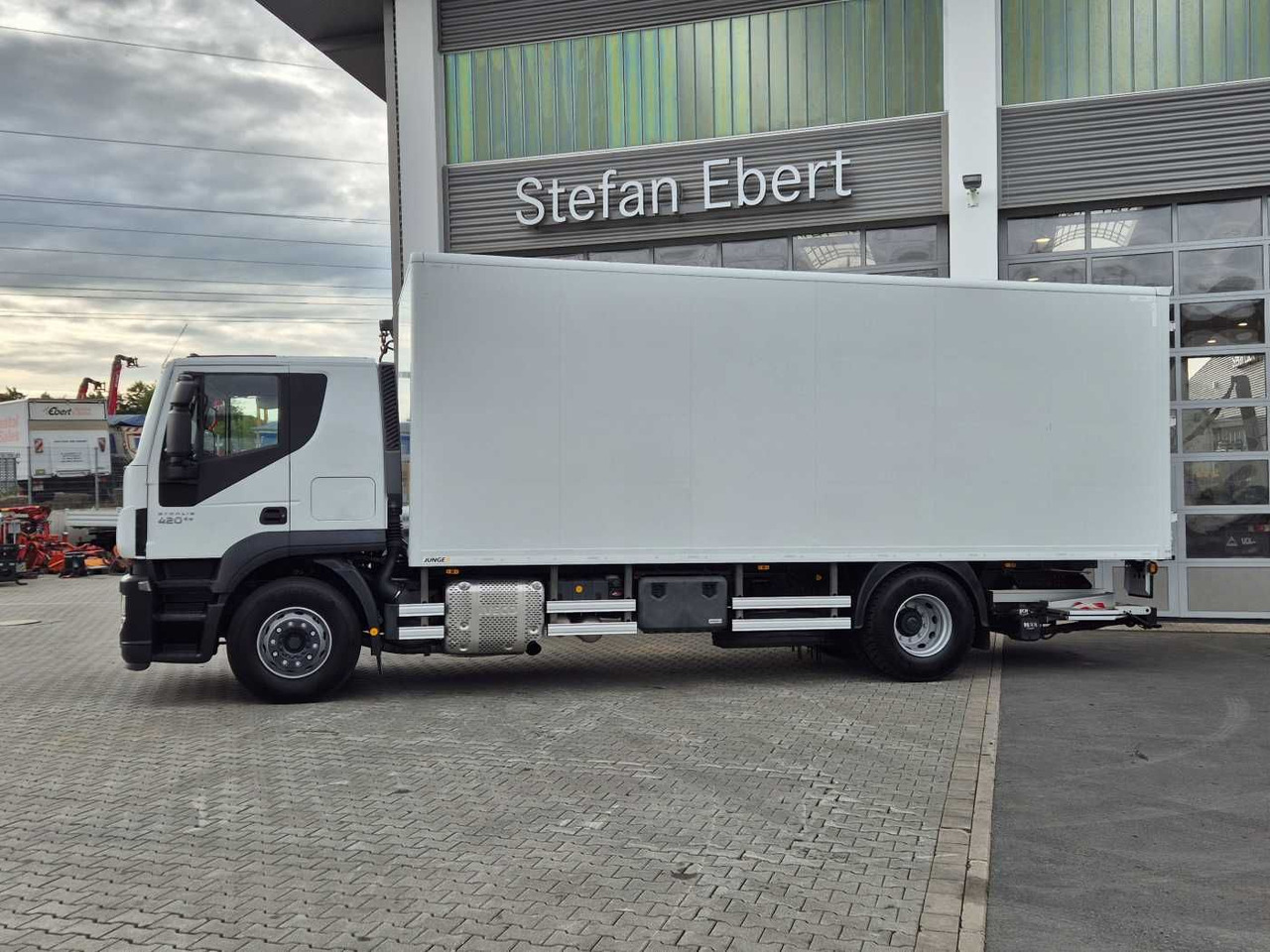 Iveco Stralis AT190S42 FP D HI-ROAD LBW faltbar EU6 - شاحنة مقفلة: صورة 4 Iveco Stralis AT190S42 FP D HI-ROAD LBW faltbar EU6 - شاحنة مقفلة: صورة 4