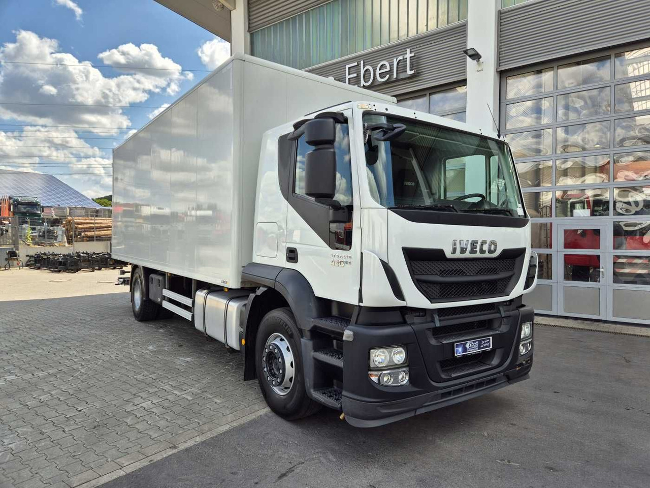 Iveco Stralis AT190S42/FP-D LBW Bär 1.500kg faltbar - شاحنة مقفلة: صورة 3 Iveco Stralis AT190S42/FP-D LBW Bär 1.500kg faltbar - شاحنة مقفلة: صورة 3