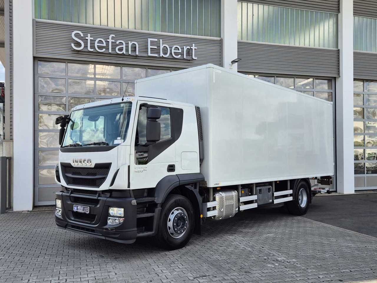 Iveco Stralis AT190S42/FP-D LBW Bär 1.500kg faltbar - شاحنة مقفلة: صورة 1 Iveco Stralis AT190S42/FP-D LBW Bär 1.500kg faltbar - شاحنة مقفلة: صورة 1