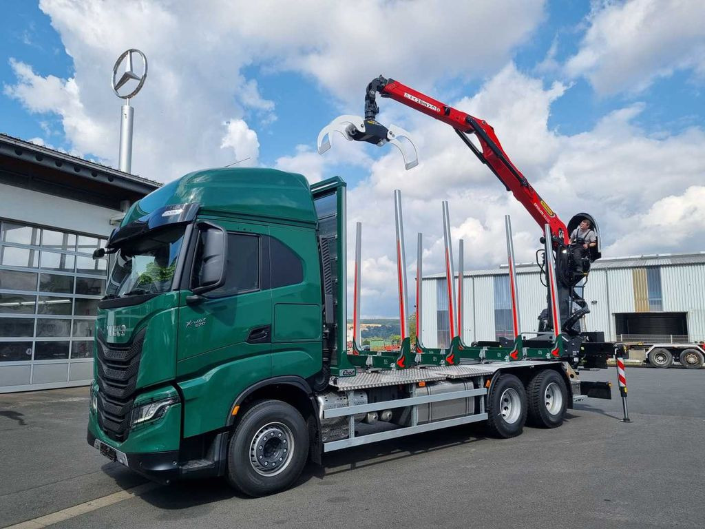 Iveco X-WAY AS300X57ZP ON+ 6x4 Palfinger Epsilon M12 Z - شاحنة قطع الأشجار, شاحنة كرين: صورة 1 Iveco X-WAY AS300X57ZP ON+ 6x4 Palfinger Epsilon M12 Z - شاحنة قطع الأشجار, شاحنة كرين: صورة 1