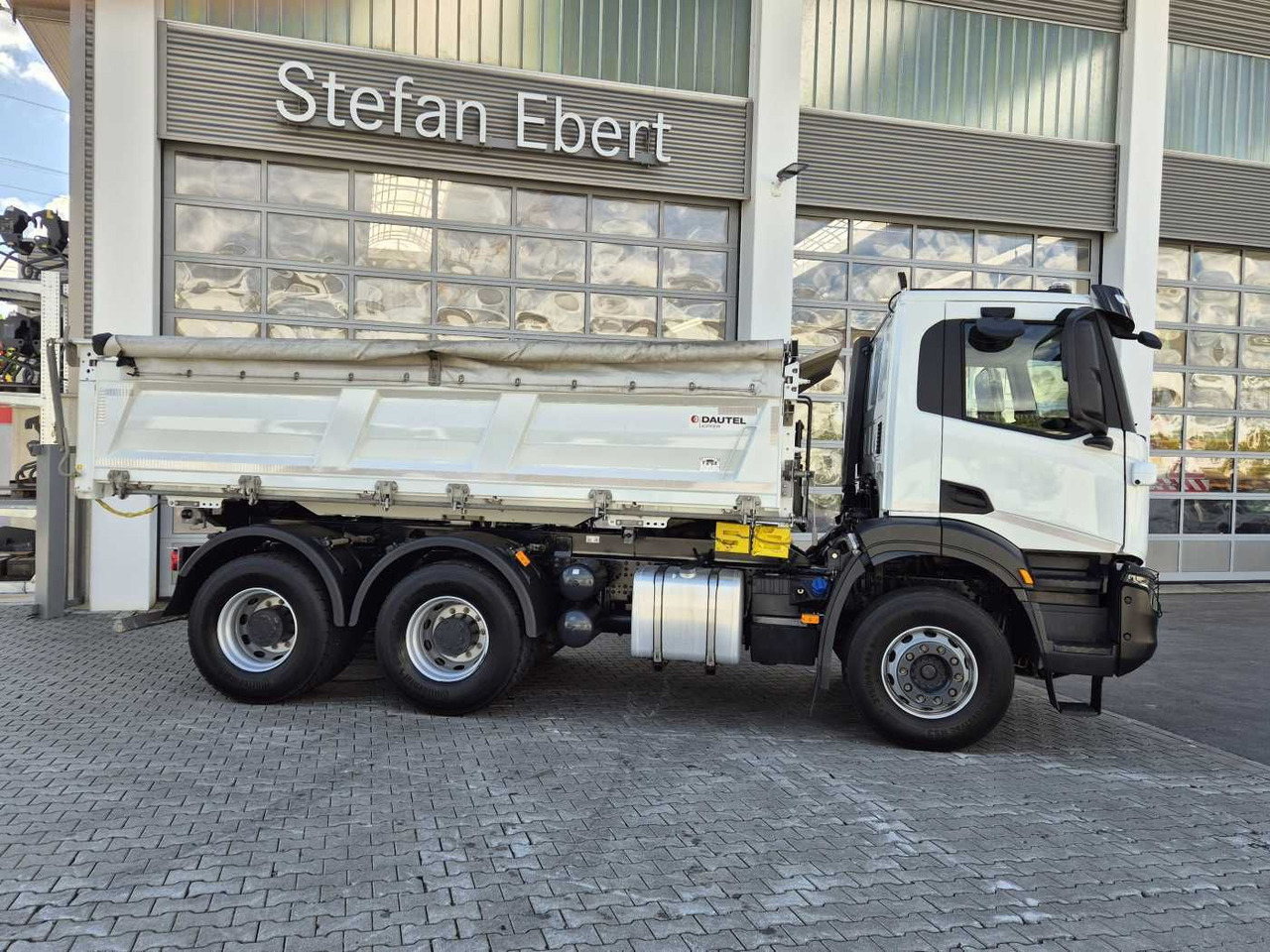Iveco X-Way AD300X48Z HR 6x4 Intarder Bordmatic Kamera - شاحنة قلاب: صورة 5 Iveco X-Way AD300X48Z HR 6x4 Intarder Bordmatic Kamera - شاحنة قلاب: صورة 5