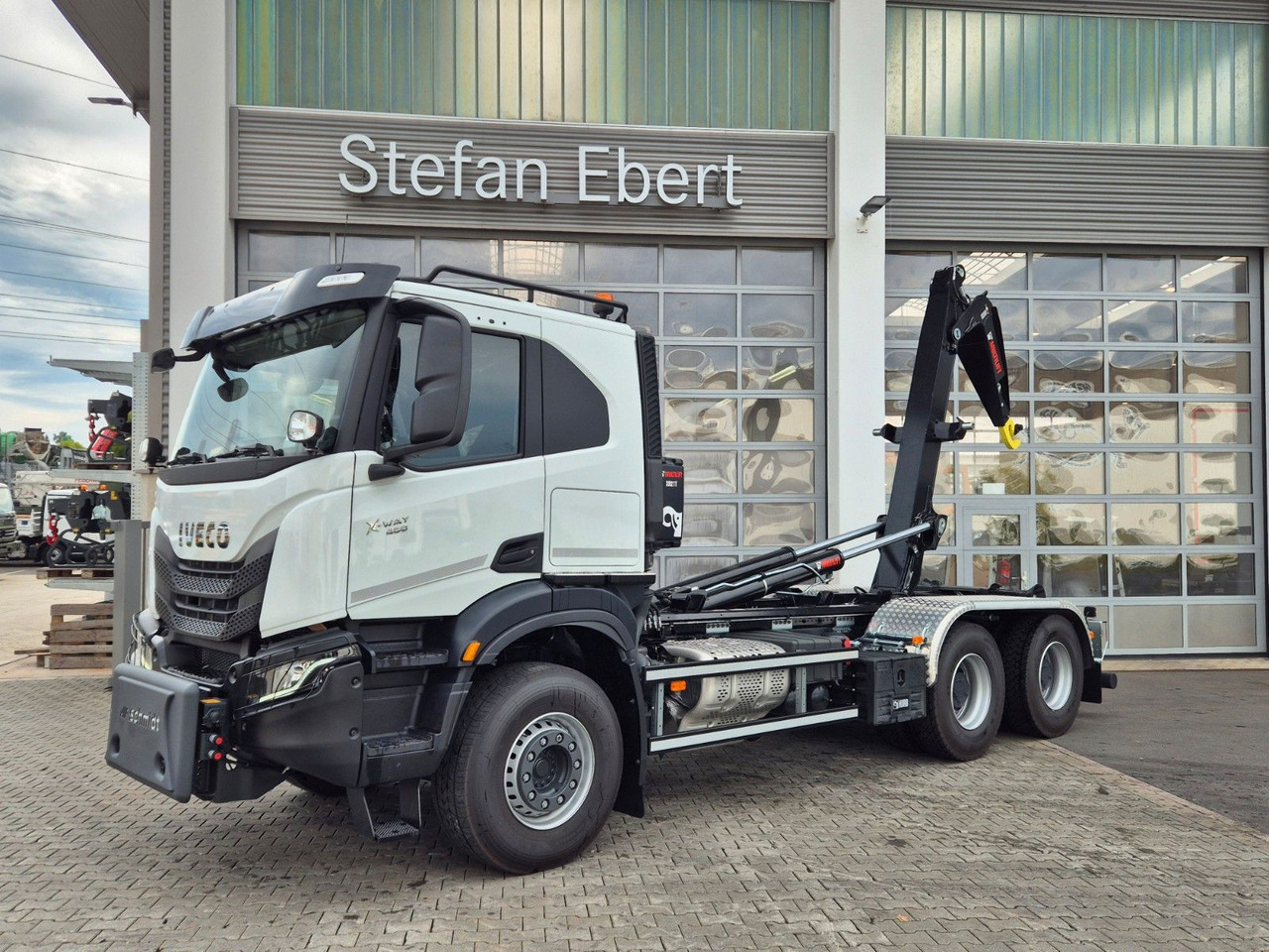 Iveco X-Way AT300X48Z/P HR OFF 6x4 Hiab Winterdienst - شاحنة ذات خطاف: صورة 5 Iveco X-Way AT300X48Z/P HR OFF 6x4 Hiab Winterdienst - شاحنة ذات خطاف: صورة 5