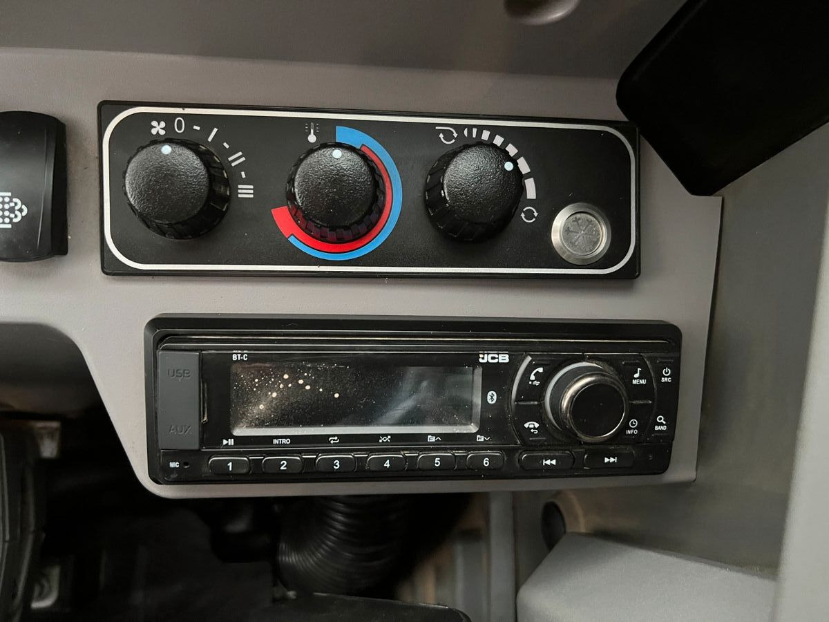 آليات JCB 50Z-2 Pro Minibagger / nur 964 h / 2021: صورة 16 آليات JCB 50Z-2 Pro Minibagger / nur 964 h / 2021: صورة 16