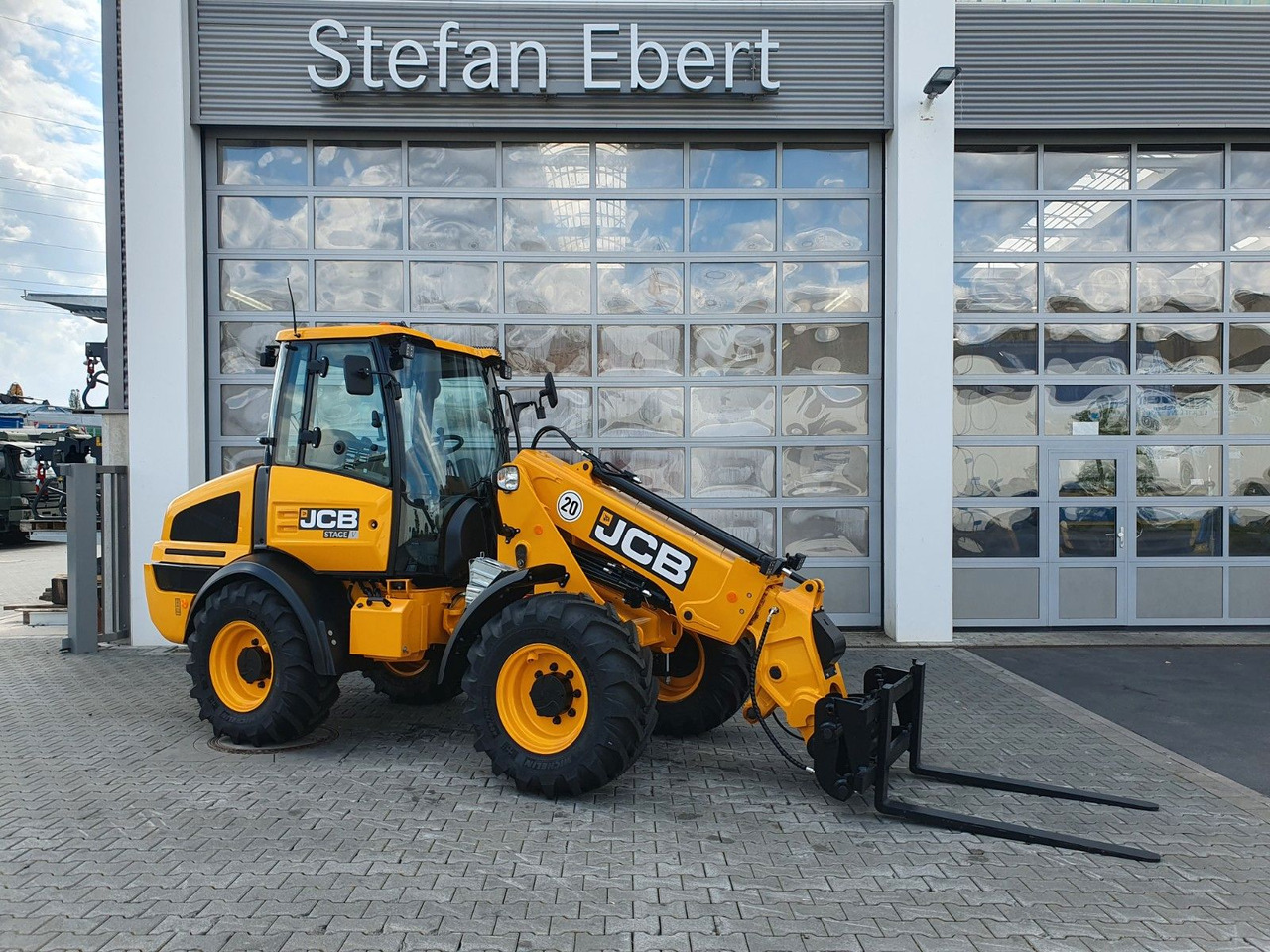 JCB TM 220 SV C / Neufahrzeug / Teleskop / Gabel - اللودر بعجل: صورة 2 JCB TM 220 SV C / Neufahrzeug / Teleskop / Gabel - اللودر بعجل: صورة 2
