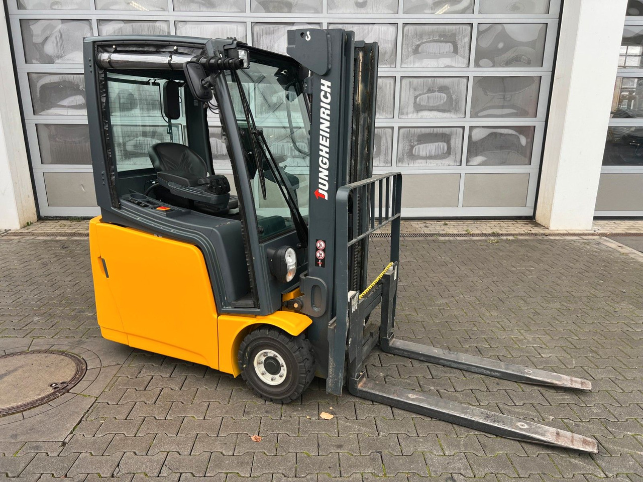 Jungheinrich EFG 215 / Triplex: 4.25m! / SS / 1.285h / 2021 - رافعة شوكية كهربائية: صورة 2 Jungheinrich EFG 215 / Triplex: 4.25m! / SS / 1.285h / 2021 - رافعة شوكية كهربائية: صورة 2