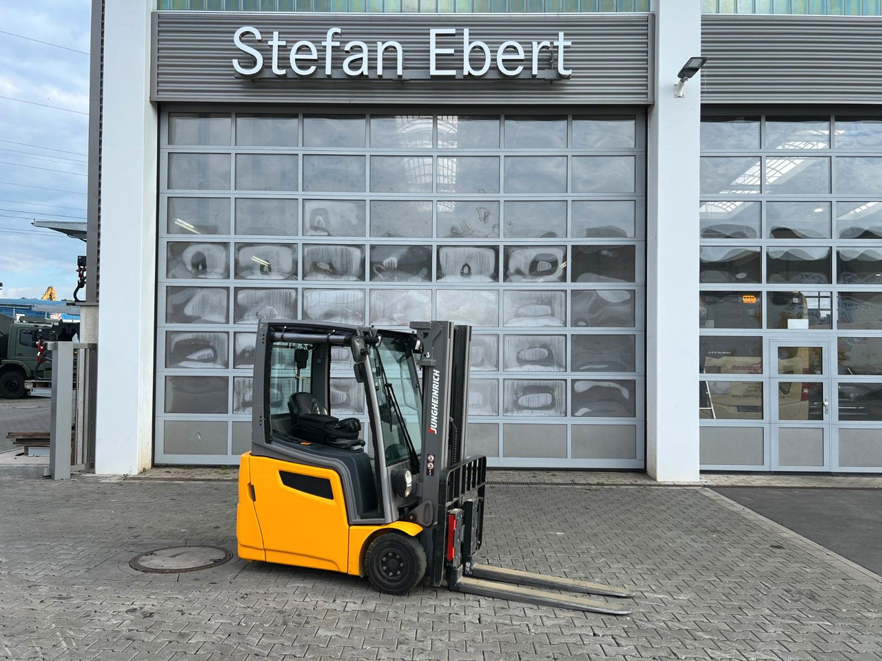 Jungheinrich EFG 215 / Triplex: 4.25m! / SS / 1.573h / 2024 - رافعة شوكية كهربائية: صورة 1 Jungheinrich EFG 215 / Triplex: 4.25m! / SS / 1.573h / 2024 - رافعة شوكية كهربائية: صورة 1