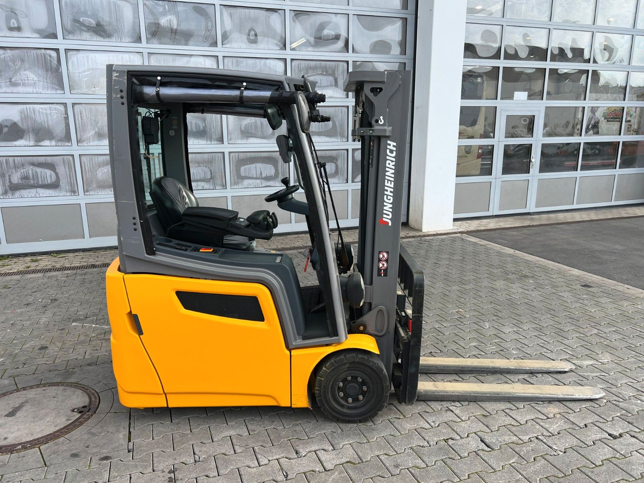 Jungheinrich EFG 215 / Triplex: 4.25m! / SS / 1.573h / 2024 - رافعة شوكية كهربائية: صورة 3 Jungheinrich EFG 215 / Triplex: 4.25m! / SS / 1.573h / 2024 - رافعة شوكية كهربائية: صورة 3