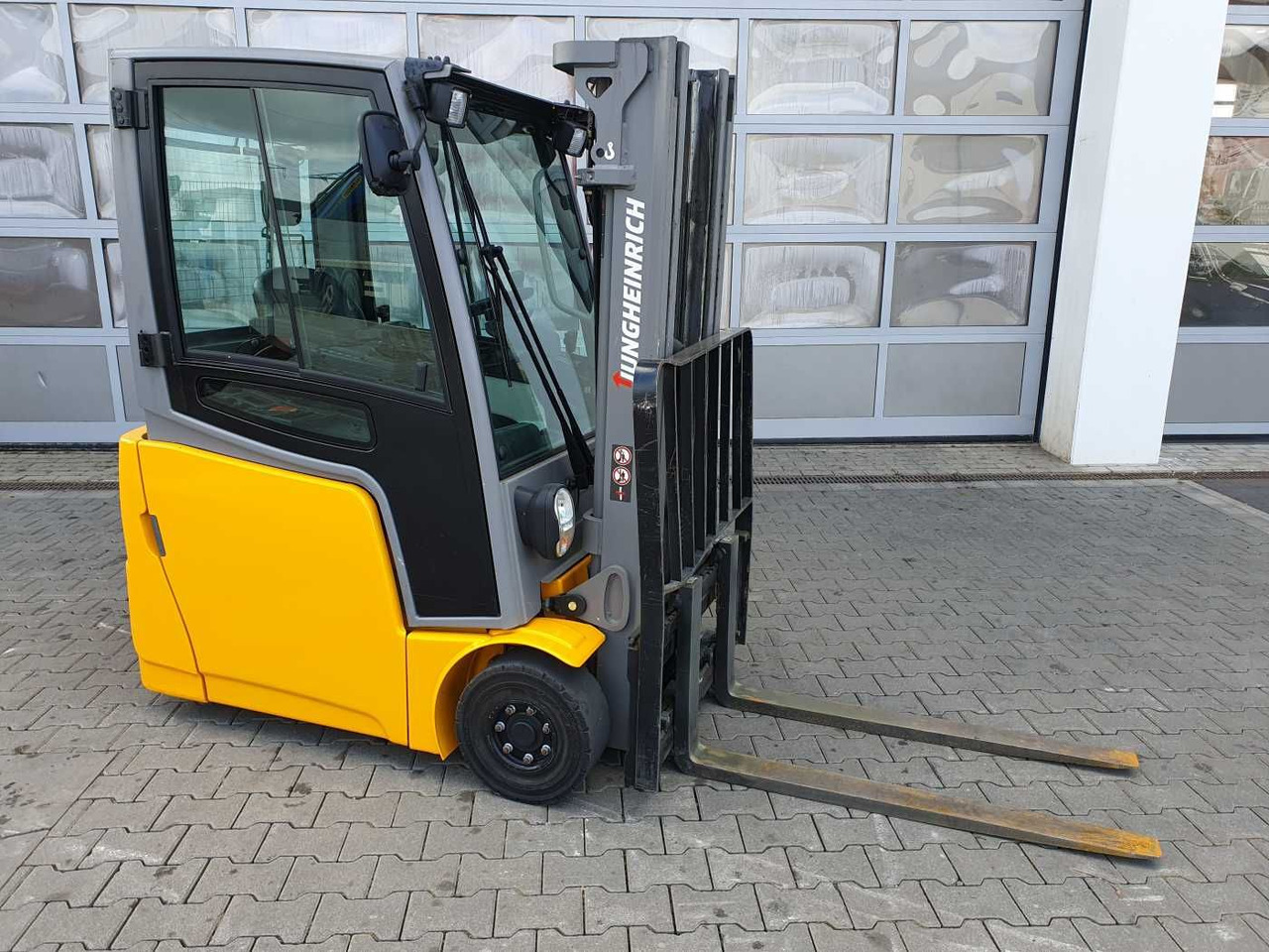 Jungheinrich EFG 215 / Triplex: 4.25m! / SS / 2.472h! / 2020 - رافعة شوكية كهربائية: صورة 2 Jungheinrich EFG 215 / Triplex: 4.25m! / SS / 2.472h! / 2020 - رافعة شوكية كهربائية: صورة 2