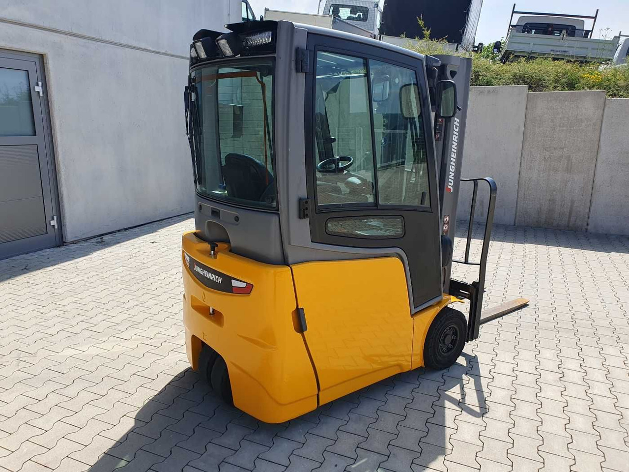 Jungheinrich EFG 215 / Triplex: 4.25m! / SS / 2.472h! / 2020 - رافعة شوكية كهربائية: صورة 3 Jungheinrich EFG 215 / Triplex: 4.25m! / SS / 2.472h! / 2020 - رافعة شوكية كهربائية: صورة 3