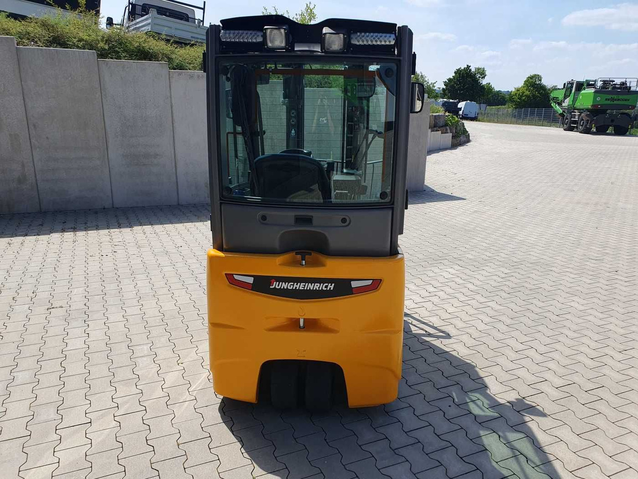Jungheinrich EFG 215 / Triplex: 4.25m! / SS / 2.472h! / 2020 - رافعة شوكية كهربائية: صورة 4 Jungheinrich EFG 215 / Triplex: 4.25m! / SS / 2.472h! / 2020 - رافعة شوكية كهربائية: صورة 4