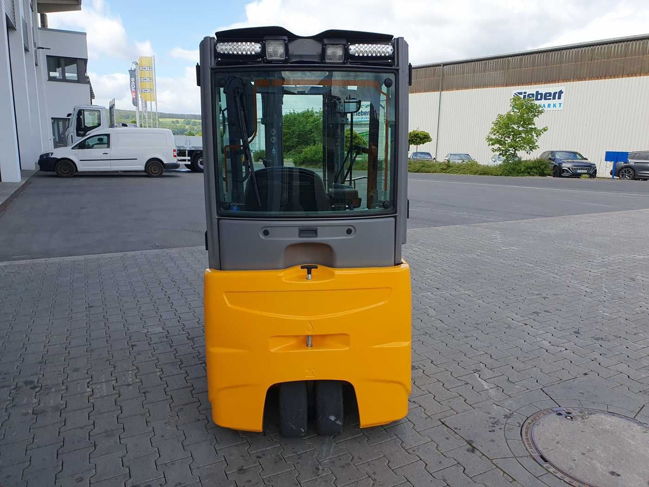 Jungheinrich EFG 215 / Triplex: 4.25m! / SS / 2.472h! / 2020 - رافعة شوكية كهربائية: صورة 5 Jungheinrich EFG 215 / Triplex: 4.25m! / SS / 2.472h! / 2020 - رافعة شوكية كهربائية: صورة 5